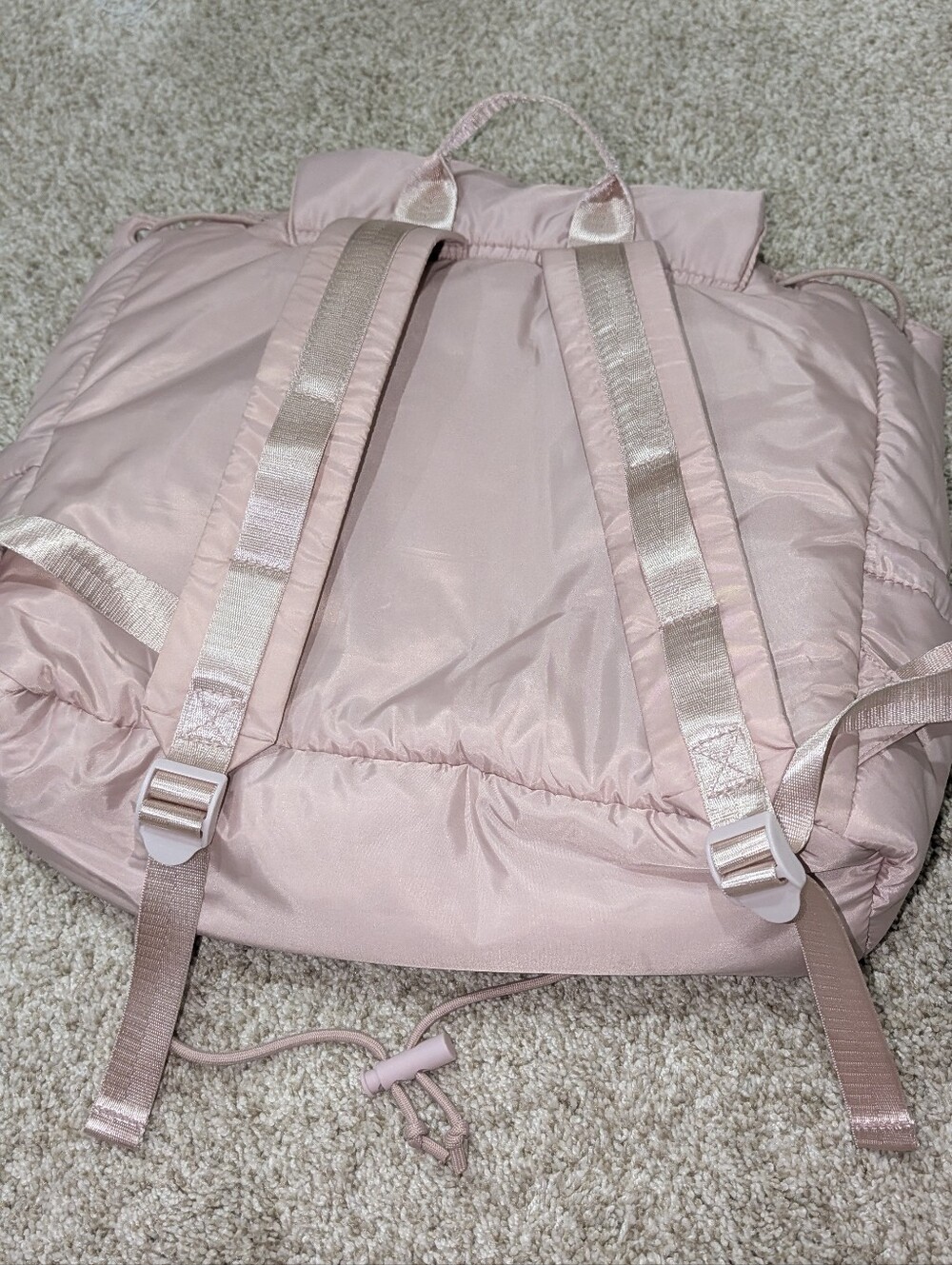 Blogilates Mini backpack & Water Bottle Sling - Picture 2 of 7